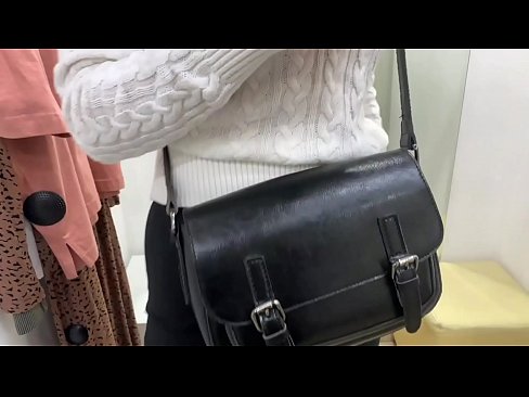 ❤️ Openbare masturbasie van jong teef FeralBerry met 'n dildo in die paskamer ️ Superpornografie by ons af.zoomporno.ru ❌️❤