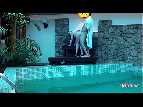 ❤️ Baas nooi bediende swembad toe, maar kon nie 'n warm weerstaan ​​nie ️ Superpornografie by ons af.zoomporno.ru ❌️❤